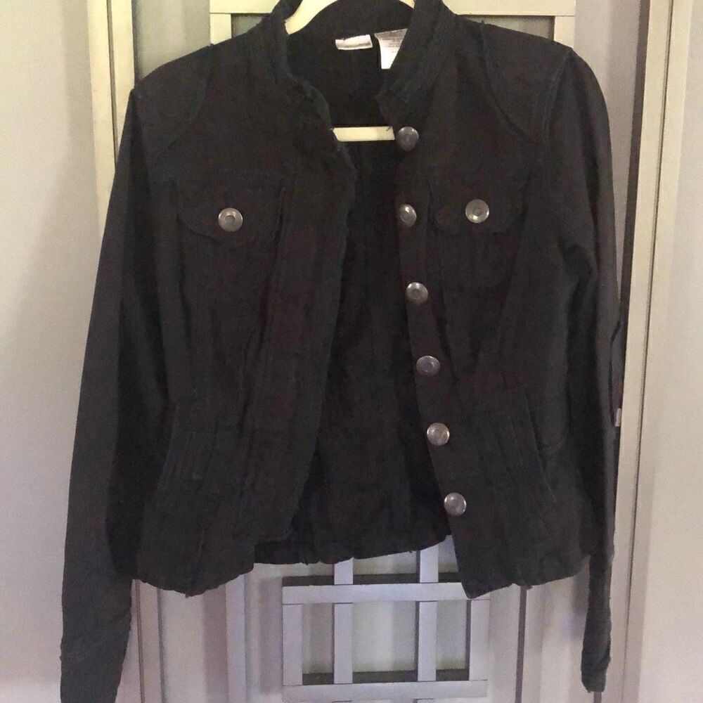 No Boundaries Juniors black denim jacket distressed looking M